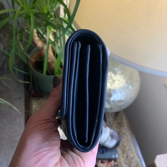 Authentic KATE SPADE Leather/canvas floral bifold large wallet - Picture 4 of 14